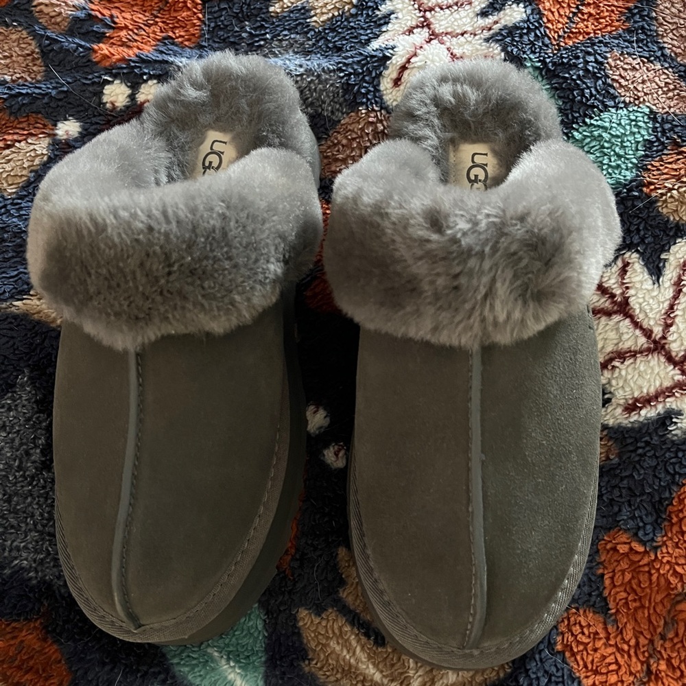 Uggs Slippers